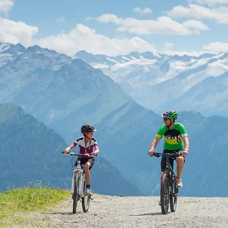 Lägenhet In With Parking Space Bramberg am Wildkogel